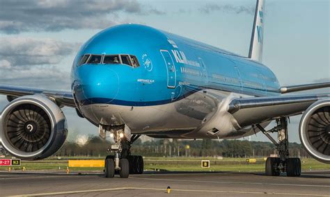 Review: KLM Boeing 777.
